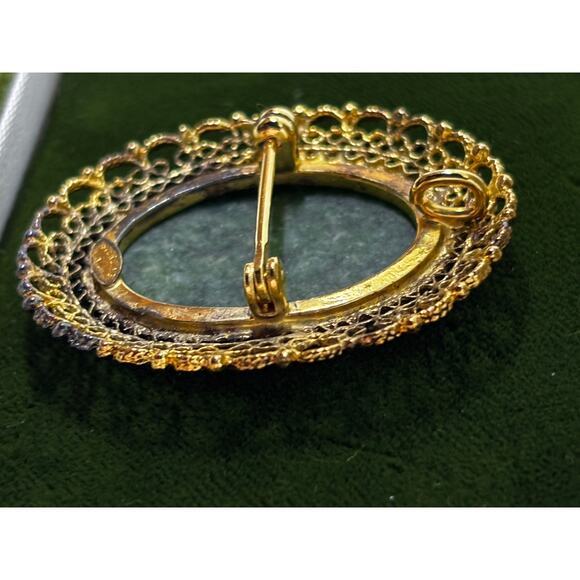 Sterling Signed K.L. Karen Lynne Celadon Jade Stone Filigree Brooch/Earring Set - Picture 7 of 10